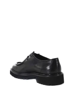Scarpe in pelle Doucals