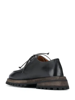Scarpe stringate