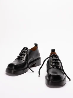 Scarpe stringate
