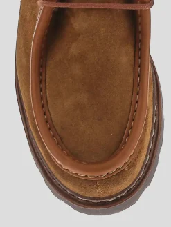 Scarpe stringate in camoscio
