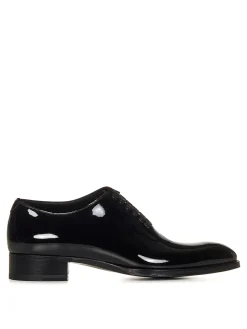 Scarpe stringate in vernice