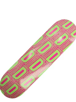 Skateboard con logo