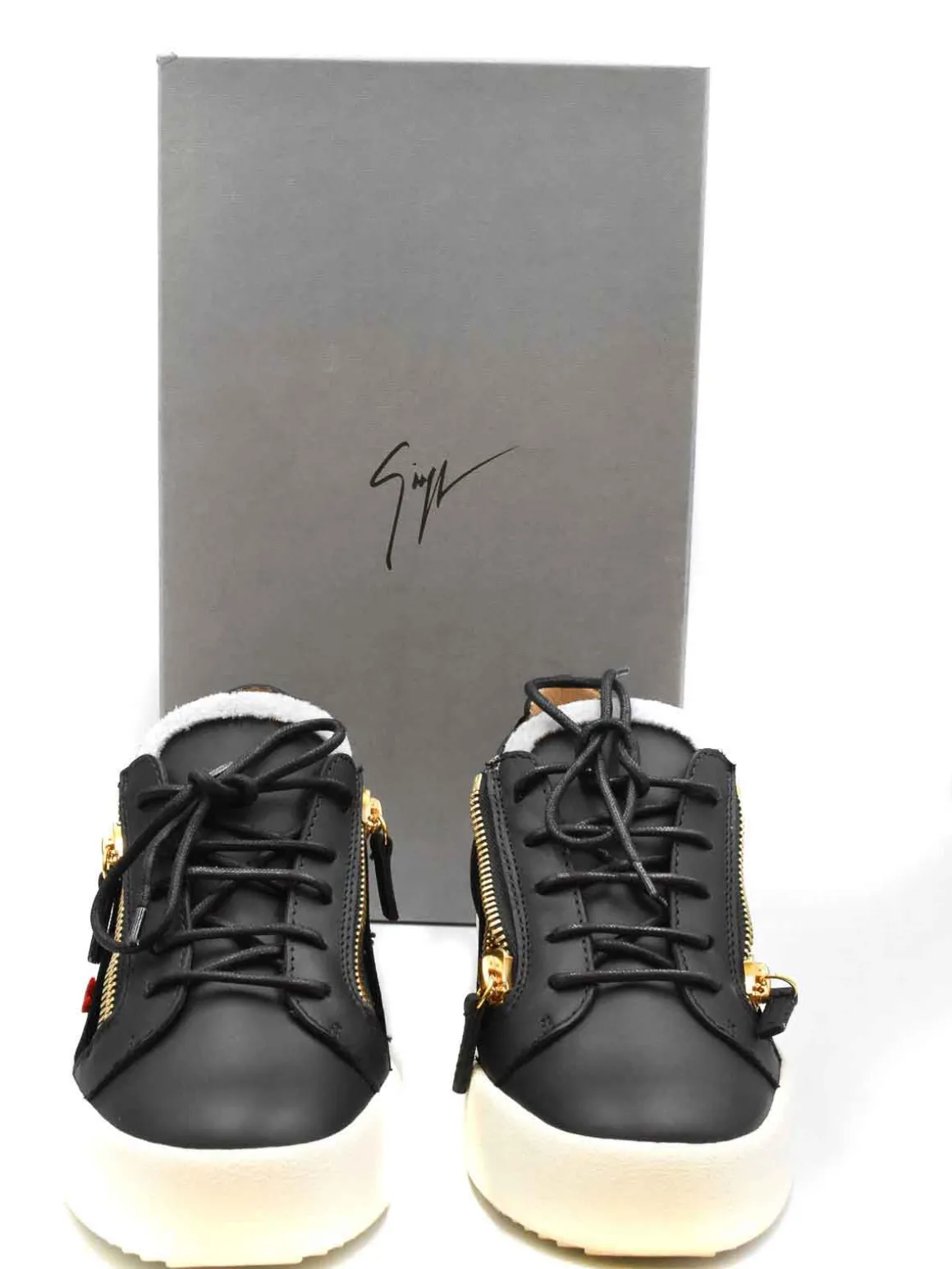 Sneaker