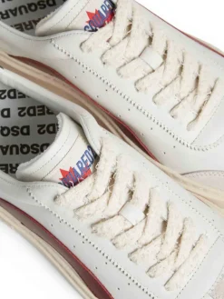 Sneaker