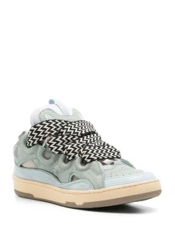 Sneaker Curb