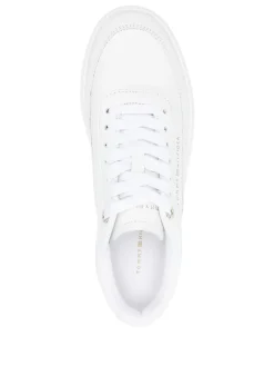 Sneaker di corte moderna