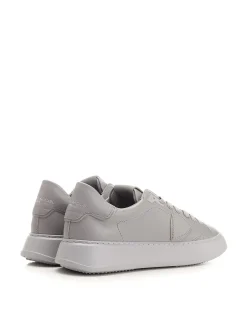 Sneaker grigie a bassa cima
