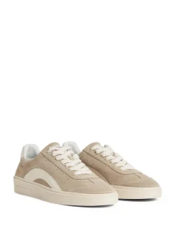 Sneaker in pelle scamosciata di sabbia