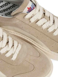 Sneaker in pelle scamosciata di sabbia