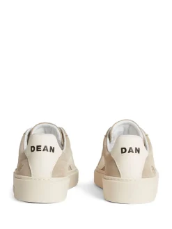 Sneaker in pelle scamosciata di sabbia