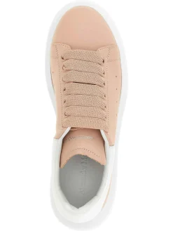 Sneaker Larry