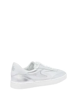 Sneaker runaround