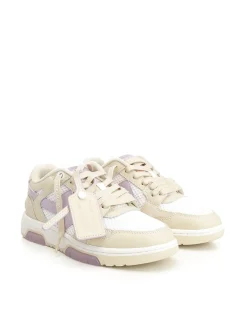 Sneaker sottili fuori ufficio