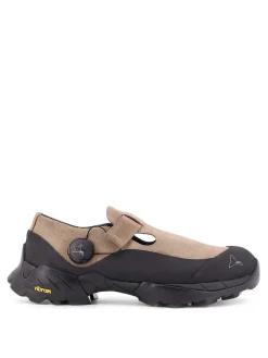 Sneakers Pala In Suede Con Dettaglio Cut-Out