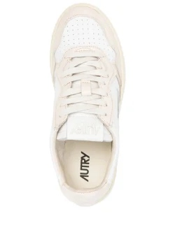 Sneakers s