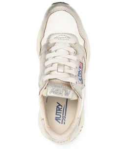 Sneakers s