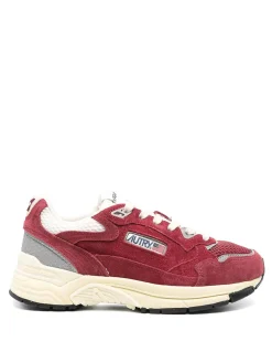Sneakers s