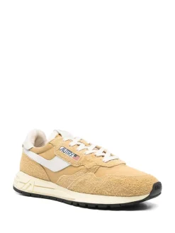 Sneakers s