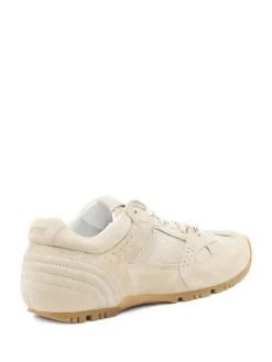 Sneakers s