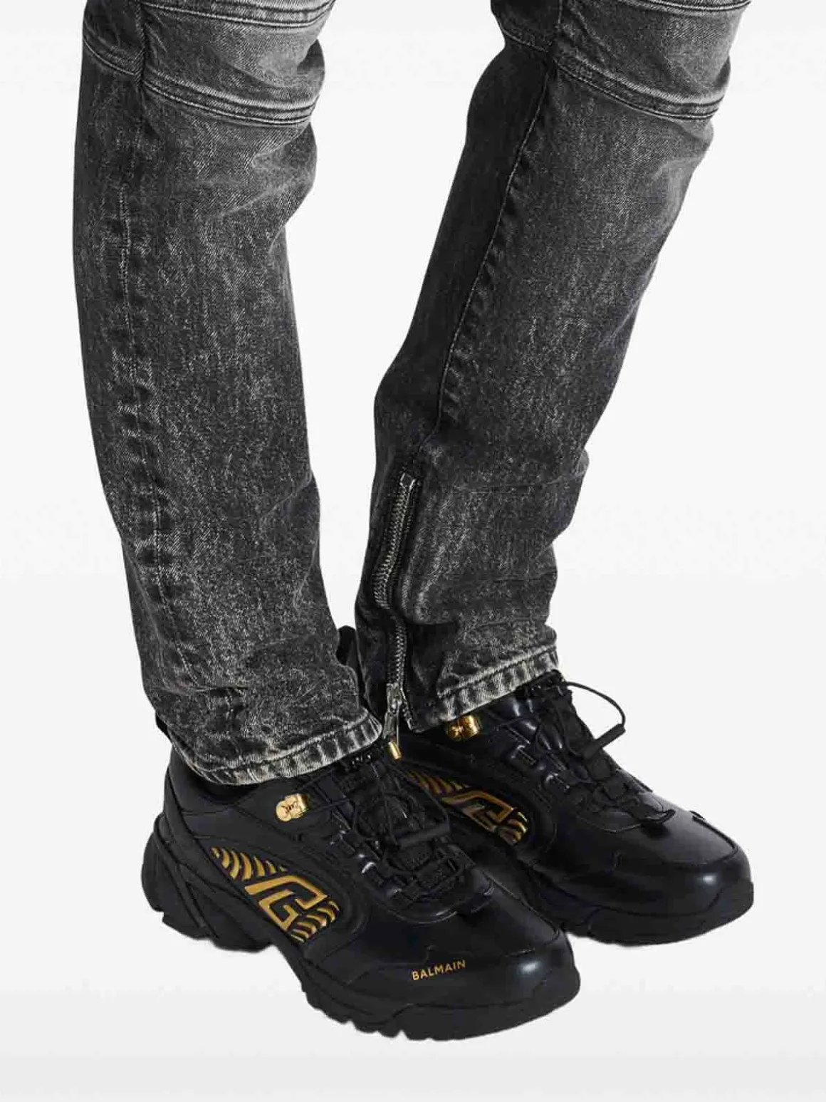 Sneakers s