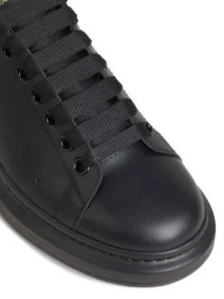 Sneakers s