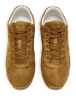 Sneakers s