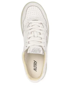 Sneakers s