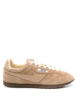 Sneakers s
