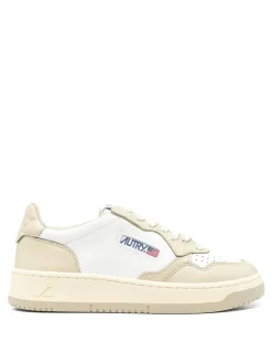 Sneakers s