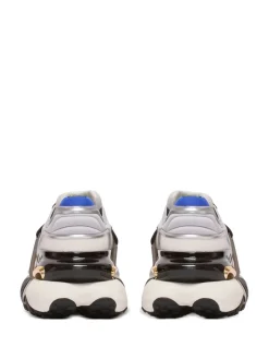 Sneakers s