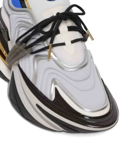 Sneakers s
