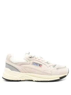 Sneakers s