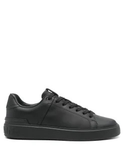 Sneakers s