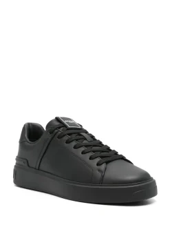 Sneakers s