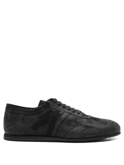 Sneakers s