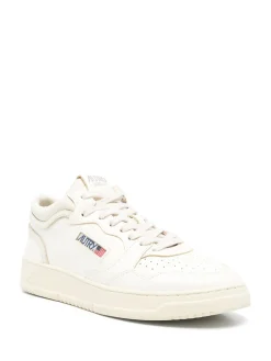 Sneakers s