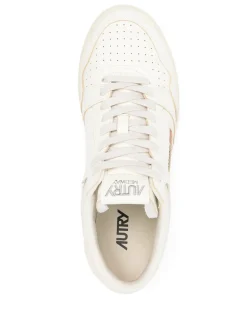 Sneakers s