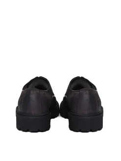 Stringate in pelle
