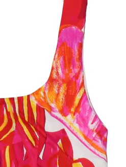 Top bikini scoop