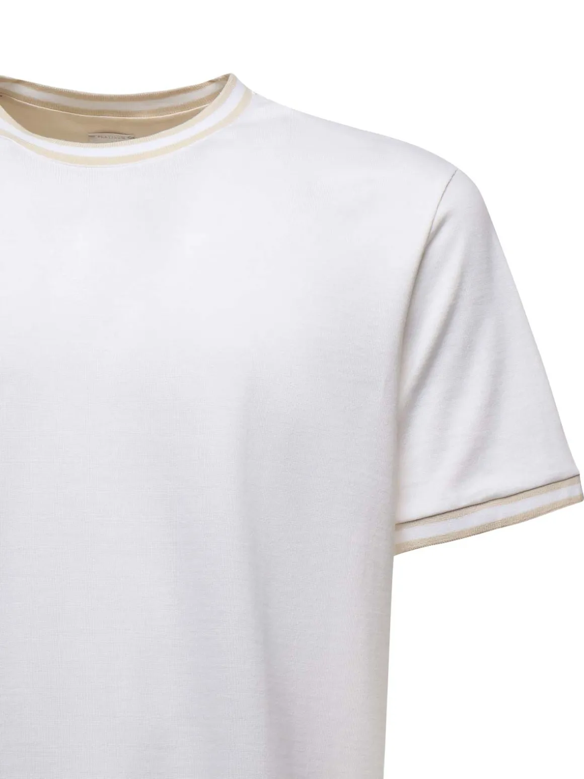 T-shirt con dettagli contrastanti