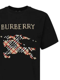 T-shirt con EKD a punto croce
