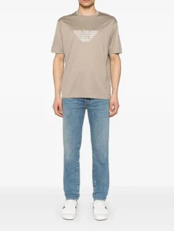 T-shirt logo